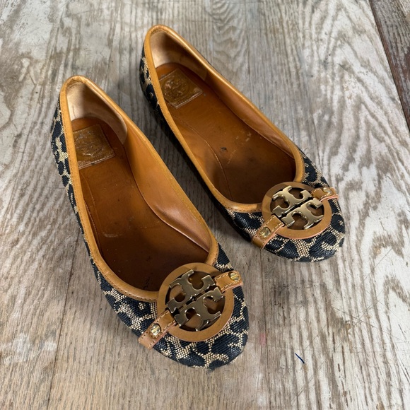 Tory Burch Shoes - TORY BURCH‎ AADEN Ballet Leopard Raffia Gold Logo Hardware Size 9 M